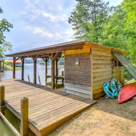 Charming Lake Sinclair Cabin Fire Pit, Dock